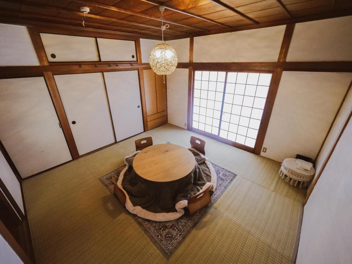 古民家ゲストハウス Chachacha Awaji Екстер'єр фото